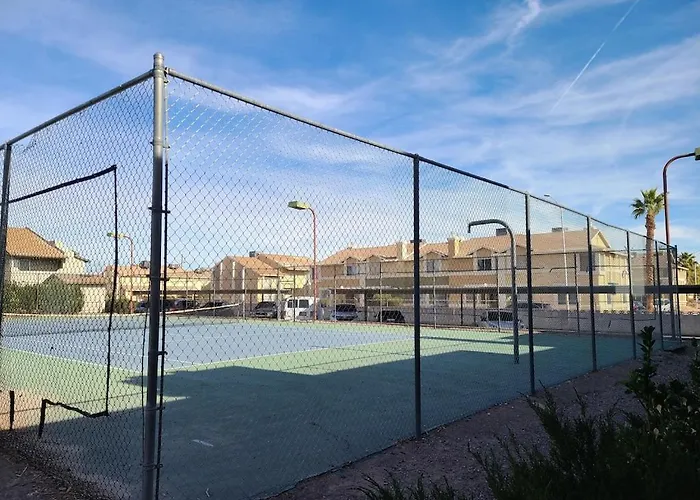 2Bed 1 Bath Condo Near Nellis Afb & The Strip